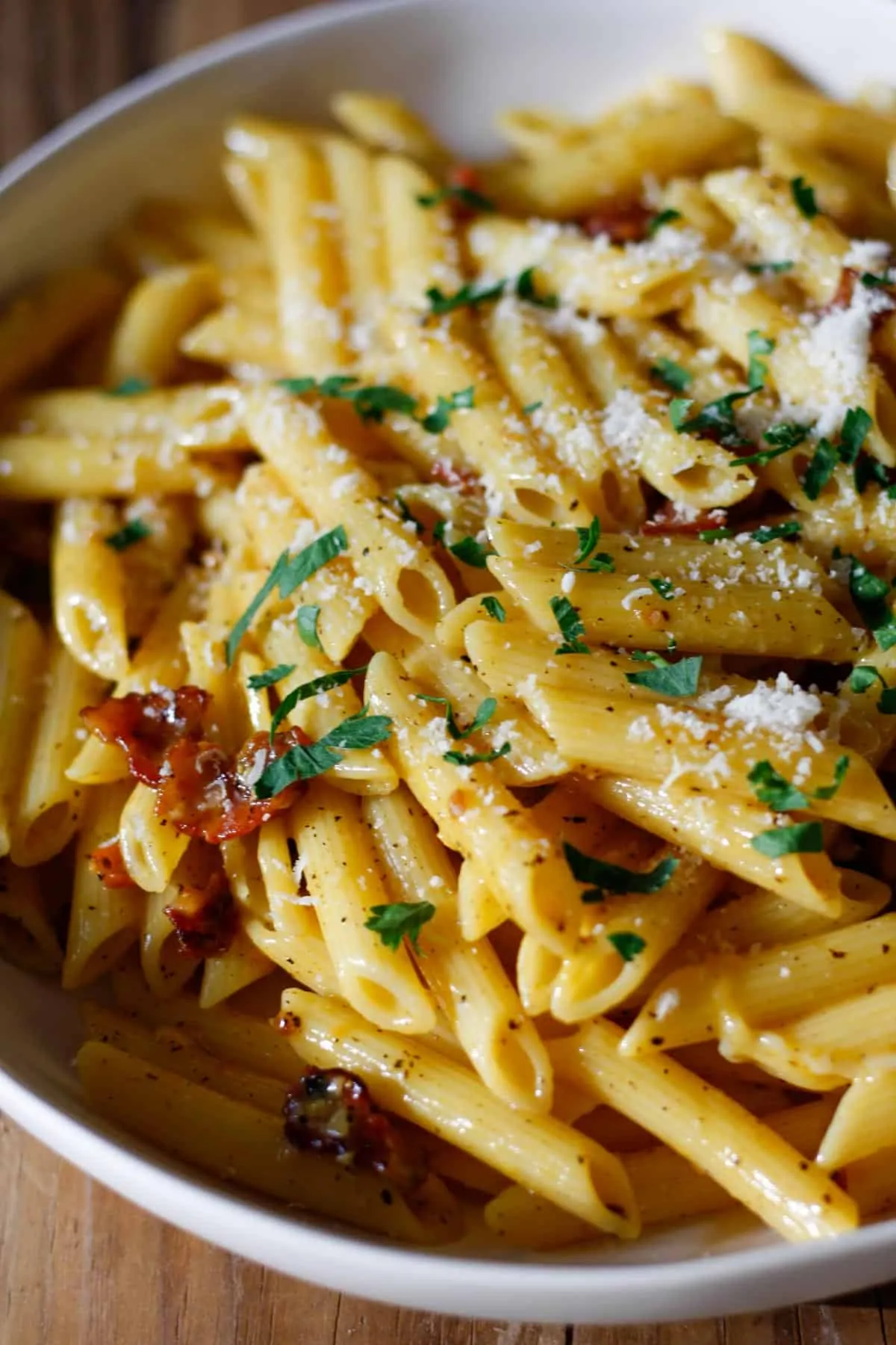 Zdjęcie Prosty przepis na penne carbonara – zrób to danie jak profesjonalista w domu