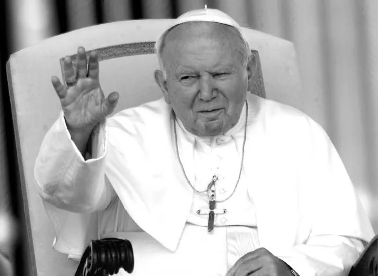 Zdjęcie W którym roku zmarł Jan Paweł II? Poznaj dokładną datę odejścia papieża