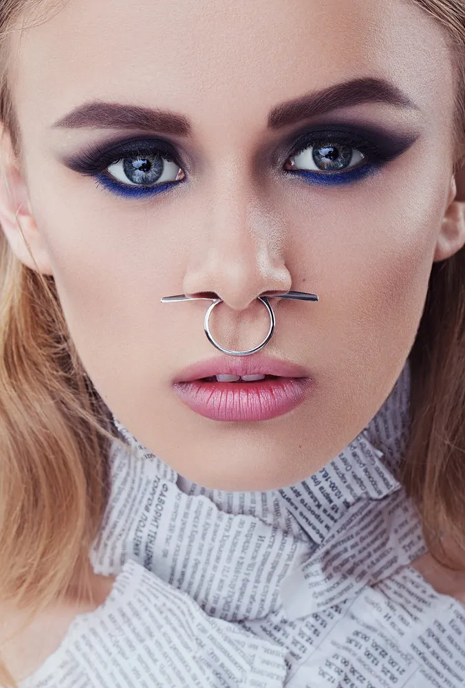 Zdjęcie Gdzie najmniej boli kolczyk? Odkryj najbezpieczniejsze miejsca na piercing
