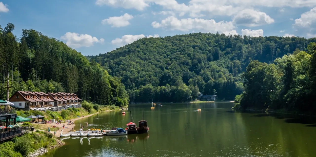Zdjęcie Gdzie nad jezioro z dzieckiem w Dolnośląskiem? Odkryj najlepsze miejsca