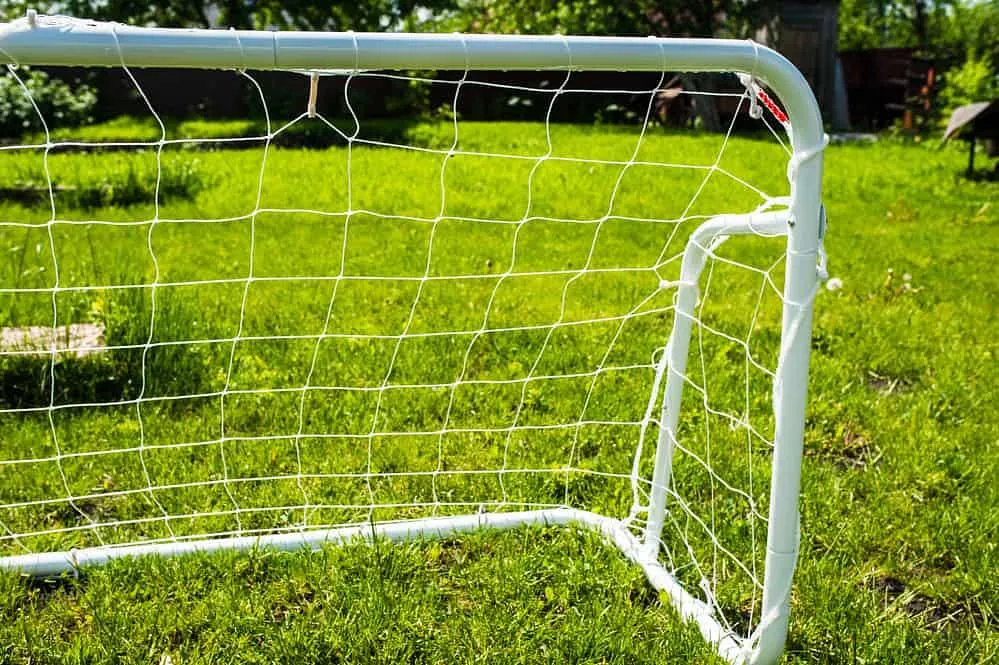 Zdjęcie Jak zrobić własne boisko do piłki nożnej – krok po kroku do sukcesu!
