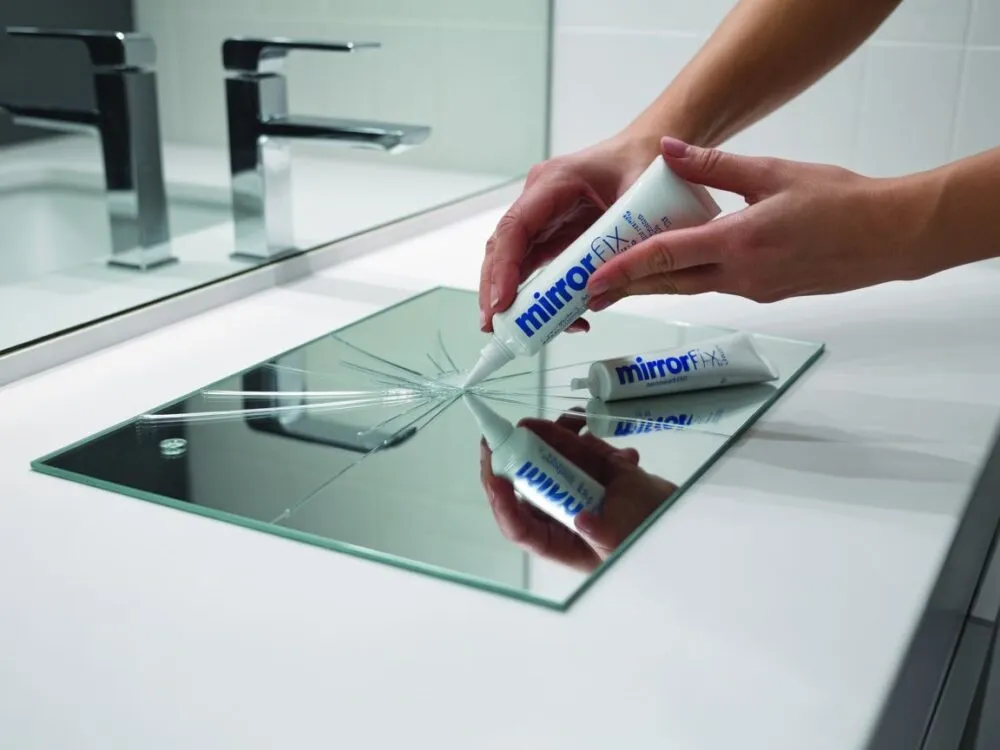 Zdjęcie Jak skutecznie naprawić uszczerbione lustro i zaoszczędzić pieniądze