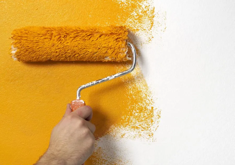 Zdjęcie Jak malować farbą lateksową Dulux – uniknij najczęstszych błędów