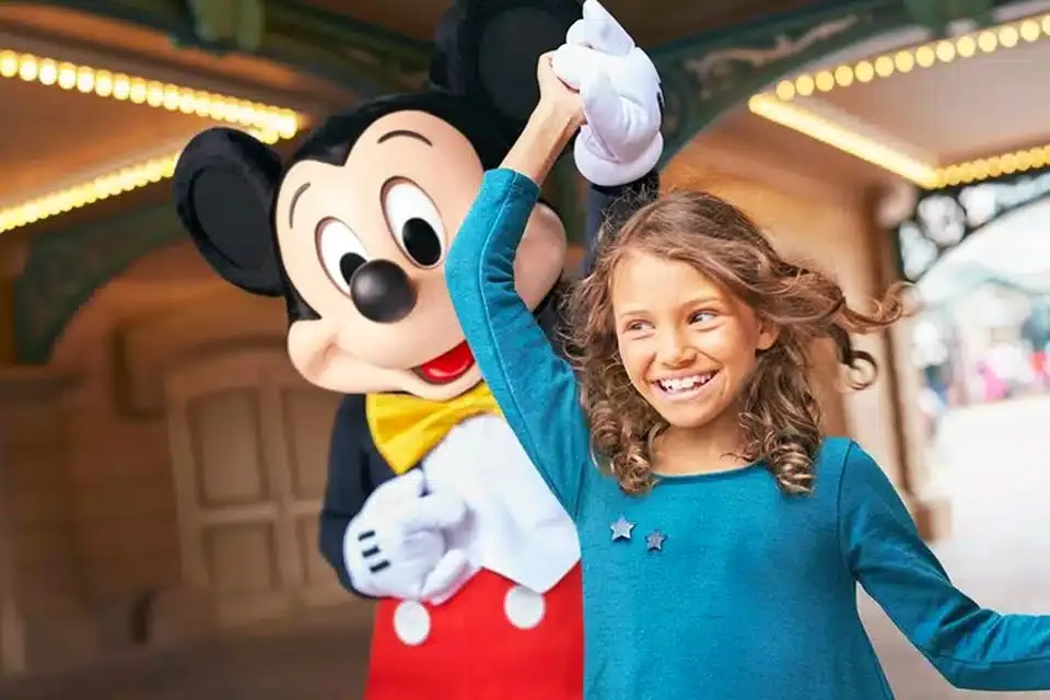 Zdjęcie Gdzie kupić bilety do Disneylandu w Paryżu i uniknąć kolejek
