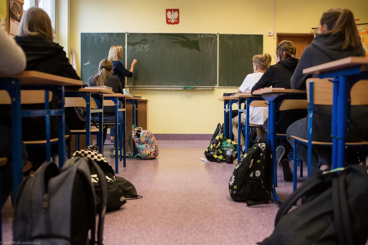 Zdjęcie Godzina wychowawcza czy zajęcia z wychowawcą – co warto wiedzieć?