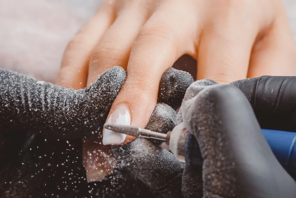 Zdjęcie Jak usunąć manicure żelowy: 6 prostych kroków do zrobienia w domu
