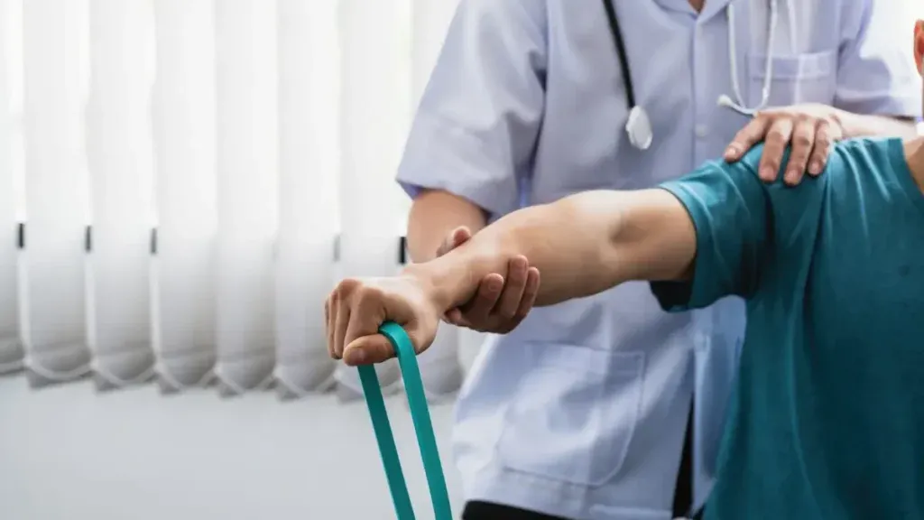 Zdjęcie Kto wystawia zwolnienie na czas rehabilitacji i jak je uzyskać?