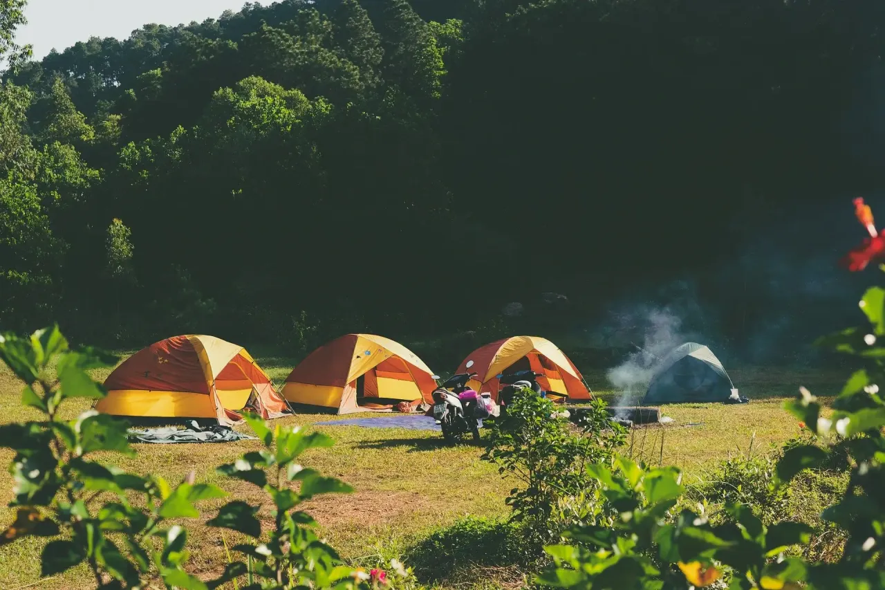 Zdjęcie Gdzie pod namiot w Opolskim? Najlepsze miejsca na camping
