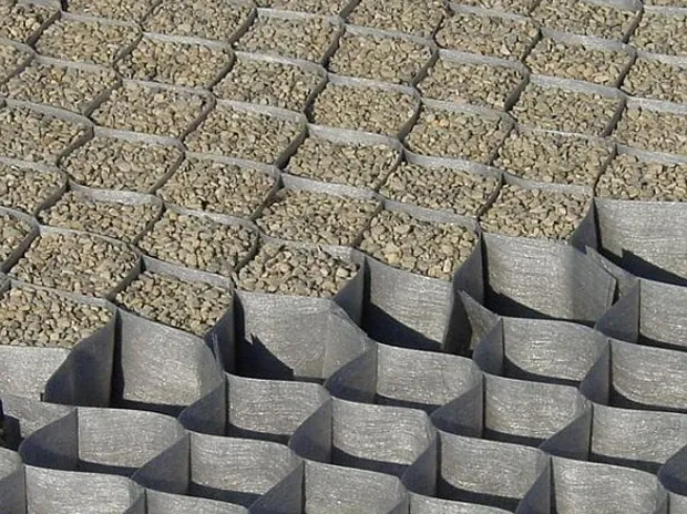 Zdjęcie Najtańsze materiały na podjazd: jak zaoszczędzić na budowie bez strat