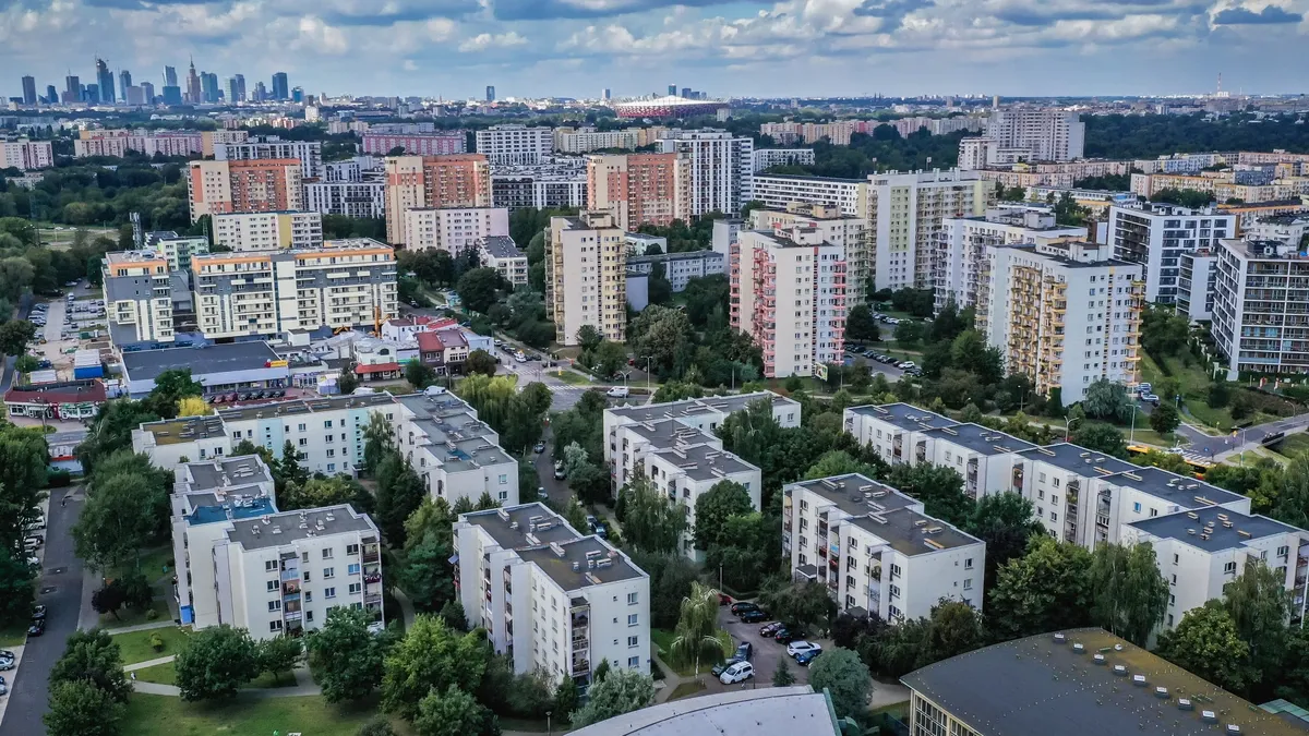 Zdjęcie Ile kosztowało mieszkanie w latach 90? Niespodziewane ceny i różnice