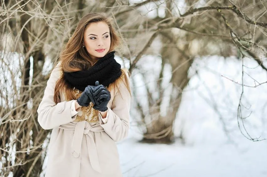 Zdjęcie Jak nosić komin w stylowy sposób na każdą okazję i porę roku