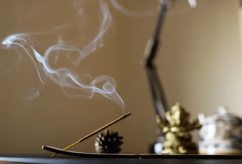 Zdjęcie Kadzidełka a zdrowie: czy Tw&oacute;j relaks jest bezpieczny?