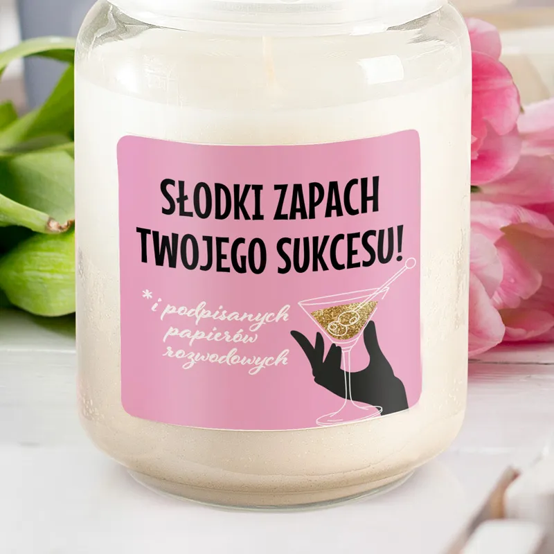 Zdjęcie Świeczka o zapachu benzyny - idealny prezent dla miłośników motoryzacji