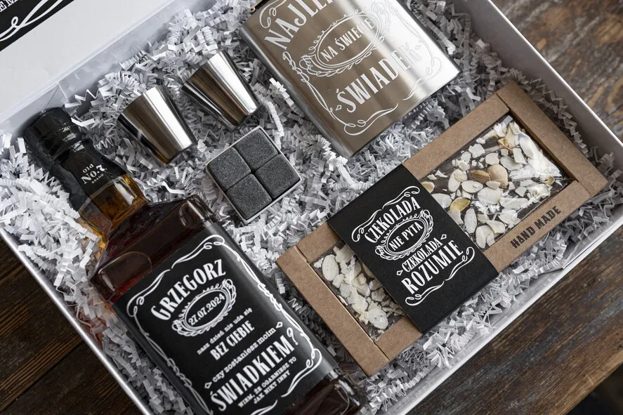 Zdjęcie Naklejka na whisky czy zostaniesz moim świadkiem - kreatywne pomysły