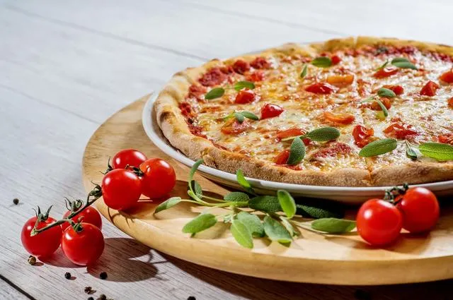Zdjęcie Ile kosztuje pizza w Rzymie? Ceny, które zaskoczą turystów