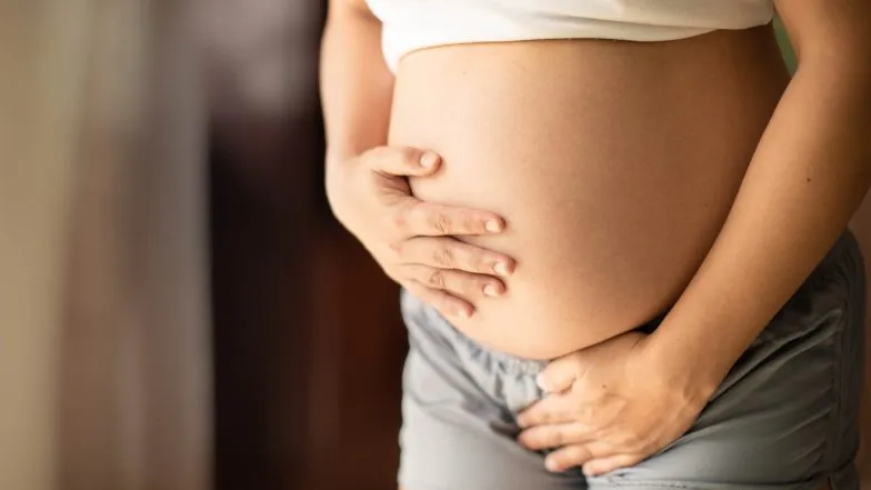 Zdjęcie Ból brzucha w 37 tygodniu ciąży jak na miesiączkę - co to oznacza?