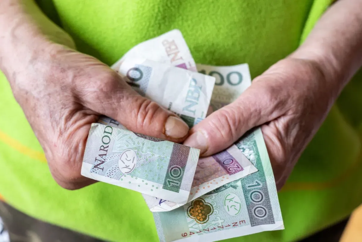 Zdjęcie Ile można zarobić na rencie socjalnej? Limity, które zaskakują