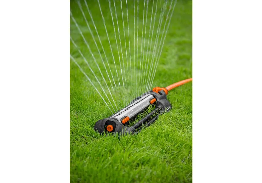 Zdjęcie Jak działa zraszacz oscylacyjny? Budowa, regulacja i porady