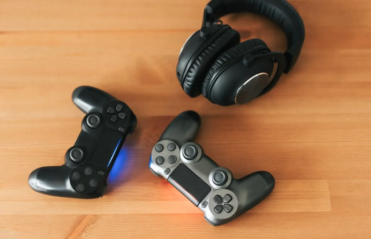 Zdjęcie Jak łatwo podłączyć słuchawki bezprzewodowe do PS4 i uniknąć problemów z dźwiękiem