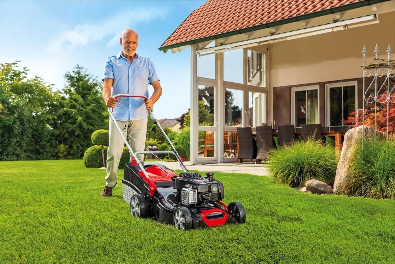 Zdjęcie AL-KO Classic 4.65 SP-B Plus: Najlepsza kosiarka spalinowa z napędem?