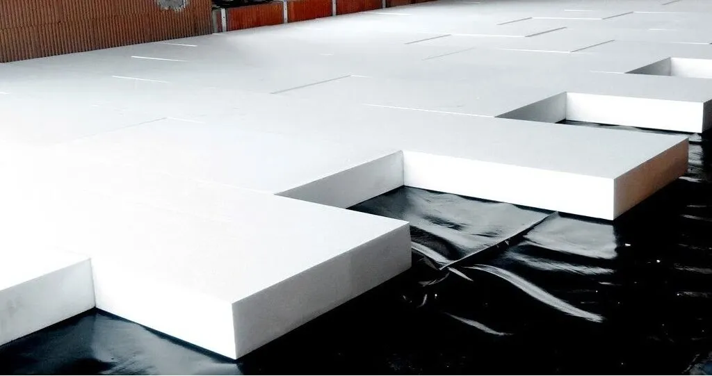 Zdjęcie Jak wybrać najlepszy materiał do ocieplenia strychu: wełna czy styropian?