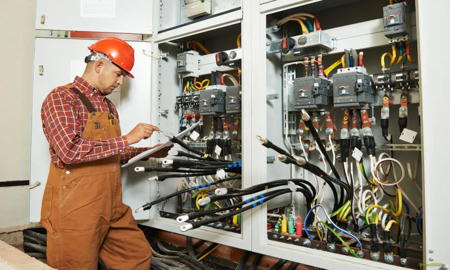 Zdjęcie Ile zarabia elektryk w Niemczech? Zaskakujące fakty o wynagrodzeniach