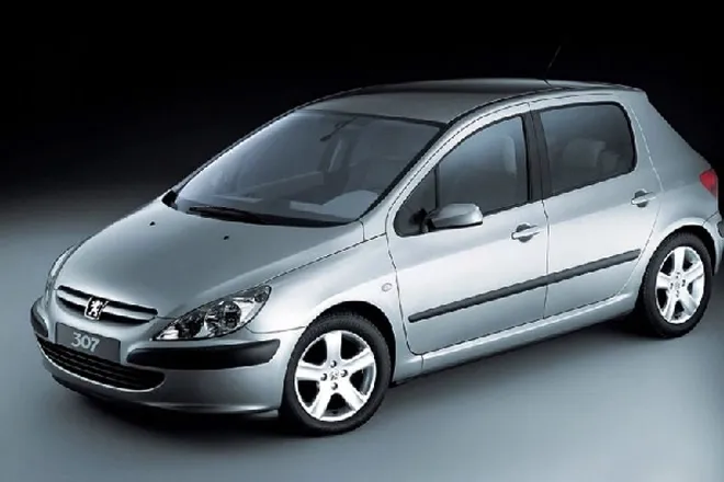Zdjęcie Jaki płyn do chłodnicy Peugeot 307 benzyna? Uniknij kosztownych usterek