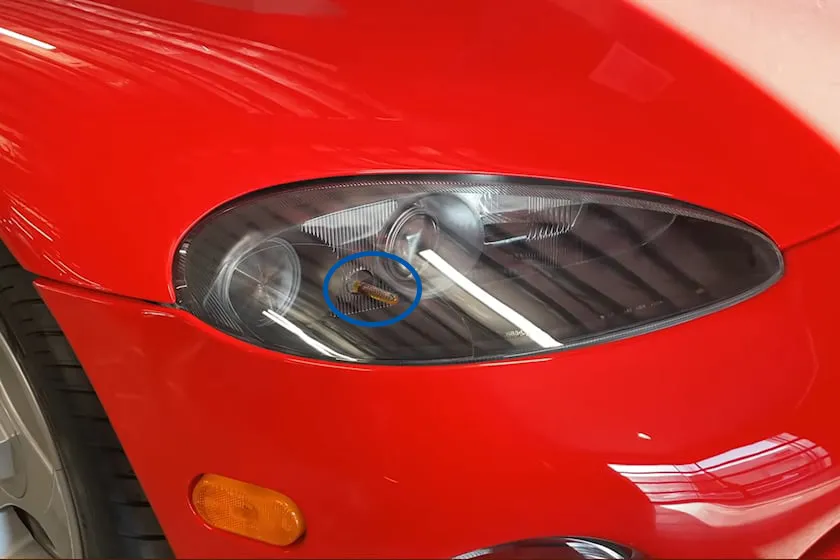 Zdjęcie Płyn do kierunkowskazów: kultowy żart kierowców. Poznaj jego sens!