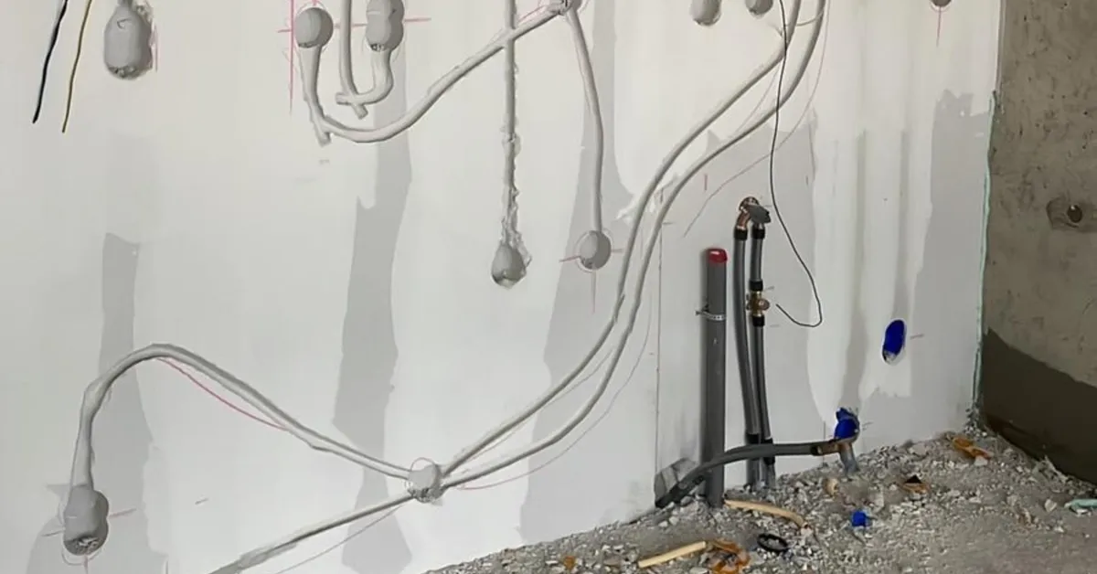 Zdjęcie Bruzdowanie pod kable: Poznaj ceny i koszty całej instalacji