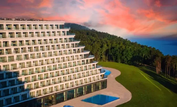 Zdjęcie Kiedy będzie otwarty hotel Gołębiewski w Pobierowie? Oto najnowsze informacje