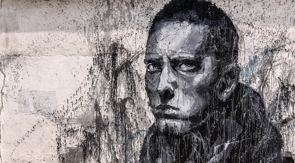 Zdjęcie Ile lat ma Eminem? Zaskakujące fakty o jego życiu i karierze