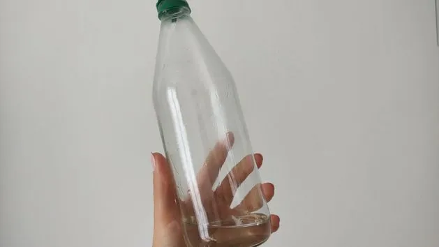 Zdjęcie Gdzie wyrzucić butelkę po syropie? Uniknij błędów w recyklingu