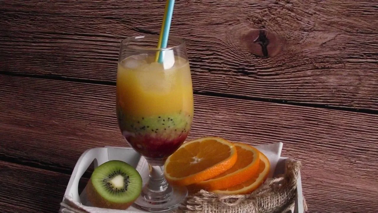 Zdjęcie Pyszne drinki z kiwi, które zachwycą Twoje podniebienie i orzeźwią