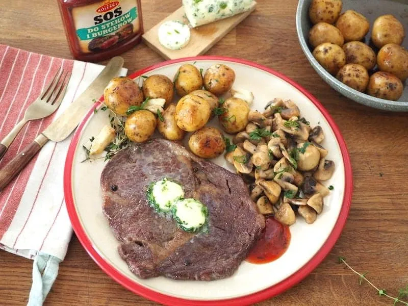 Zdjęcie Jak zrobić steki z wołowiny - proste przepisy i sekrety idealnych steaków