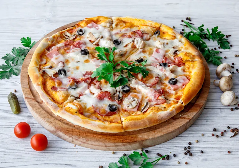 Zdjęcie Pizza blanche jambon fromage champignons: la recette parfaite ?