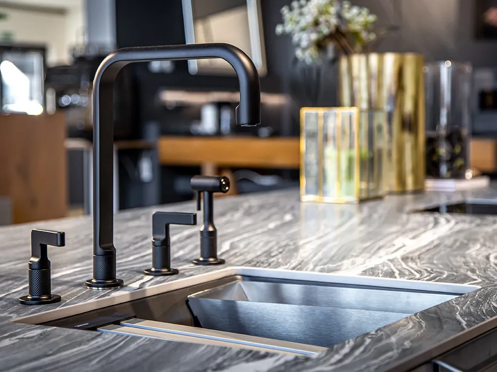 Zdjęcie Ile trwa montaż kuchni? Sprawdź, jak uniknąć opóźnień i zaoszczędzić czas