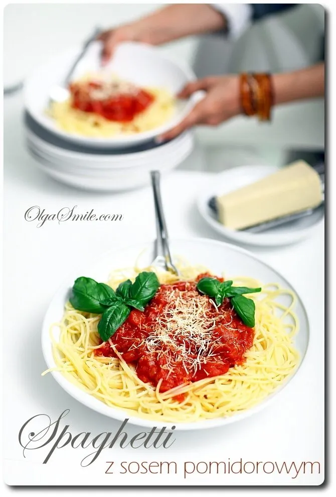 Zdjęcie Prosty przepis na spaghetti z sosem pomidorowym, który zachwyca smakiem