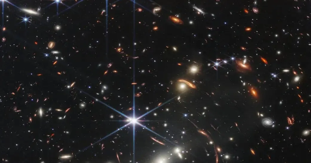 Zdjęcie Dlaczego kosmos jest czarny - fascynująca zagadka ciemnego wszechświata