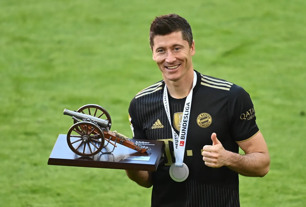 Zdjęcie Kim z zawodu jest Robert Lewandowski? Poznaj jego fascynującą karierę