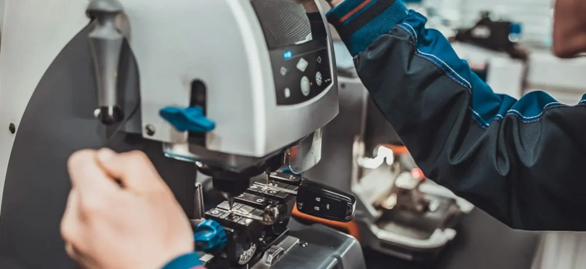 Zdjęcie Ile kosztuje wymiana obudowy kluczyka i co wpływa na cenę usługi?