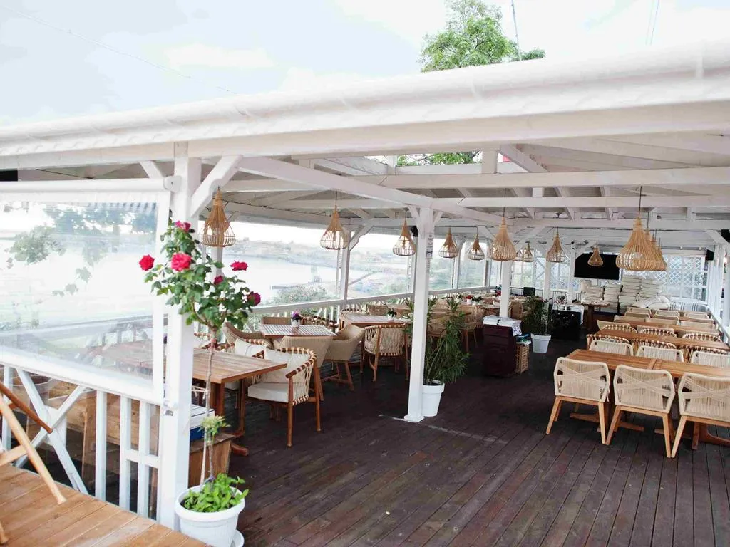 Zdjęcie Gdzie zjeść w Juracie? Odkryj najlepsze restauracje i smaki