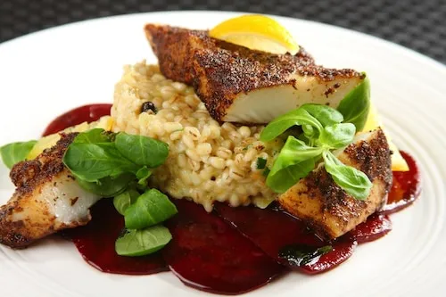 Zdjęcie Halibut wędzony: Jak przygotować i podawać wędzoną rybę w prosty sposób