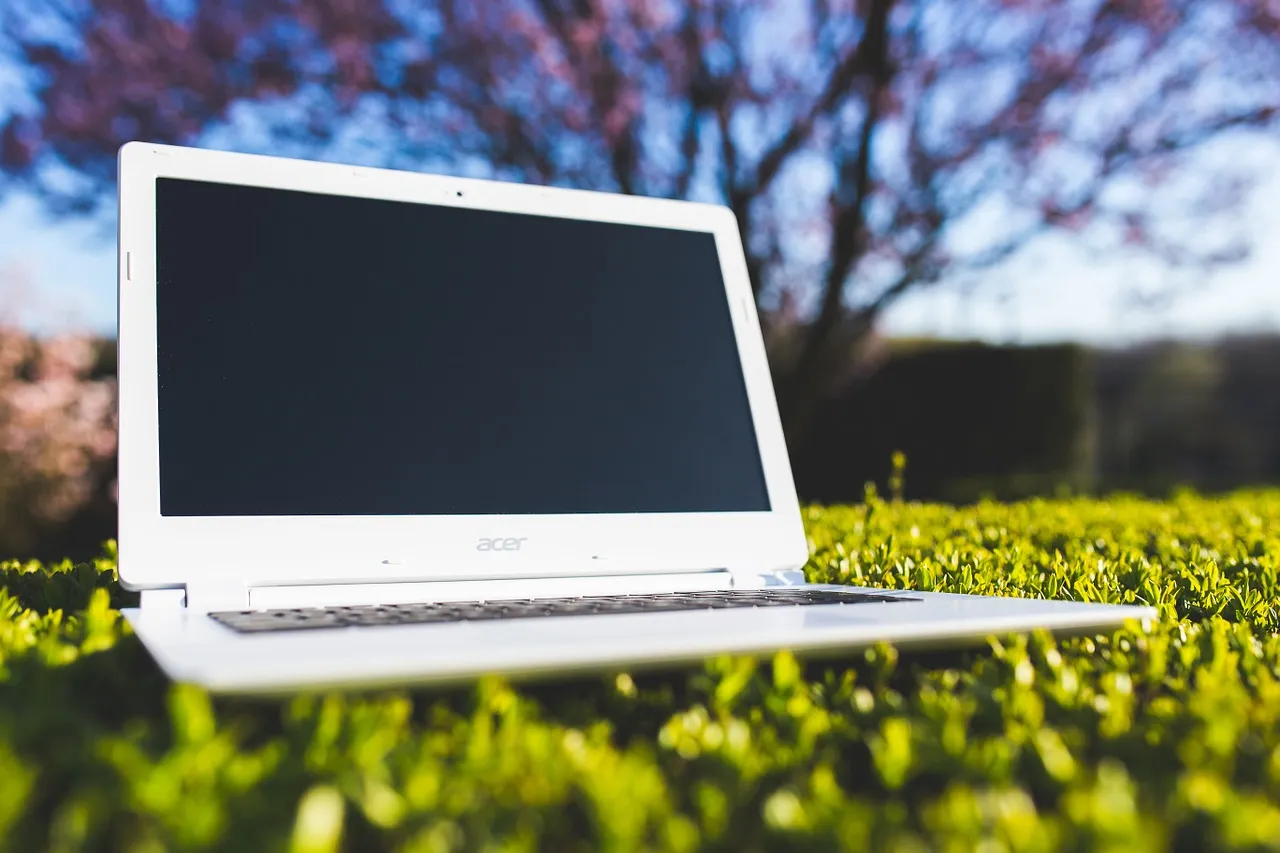 Zdjęcie Jaką matrycę do laptopa wybrać, aby uniknąć rozczarowania?