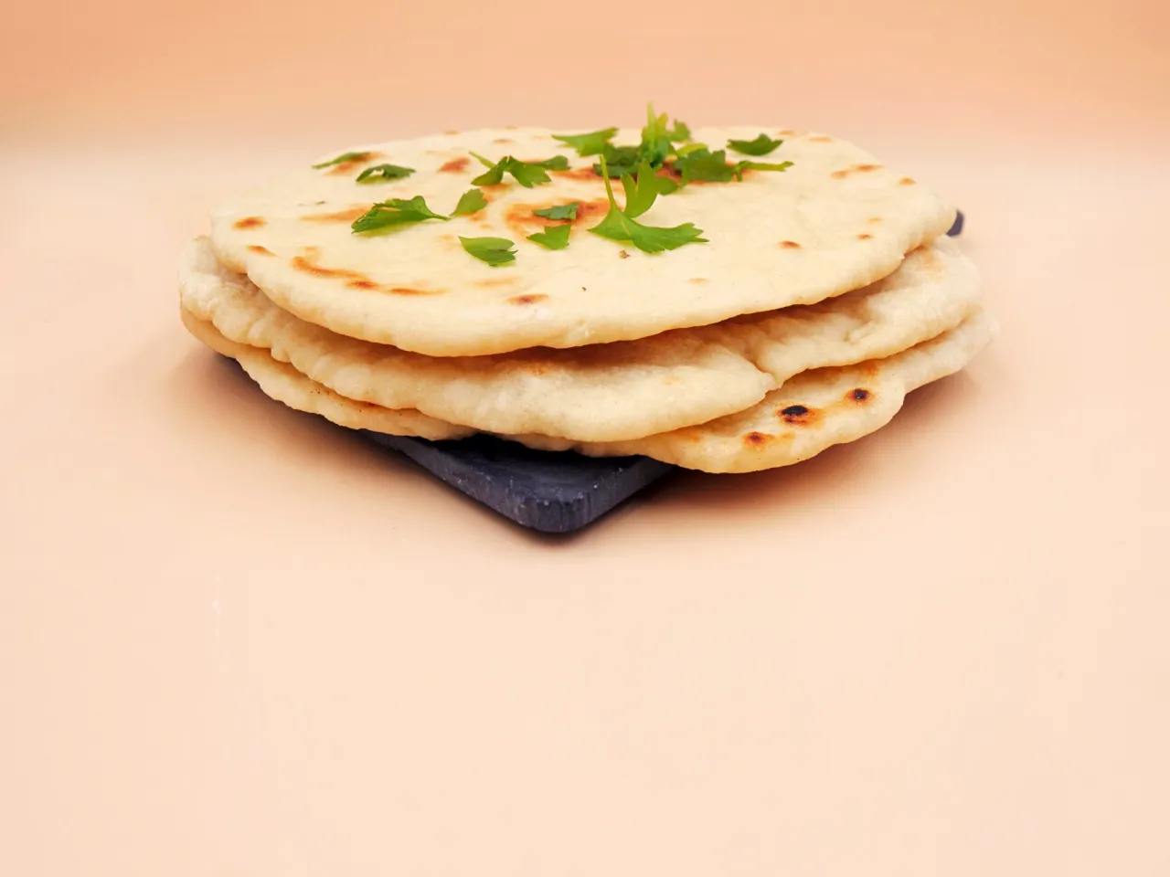 Zdjęcie Chlebek naan gdzie kupić? Najlepsze miejsca i ceny w Polsce
