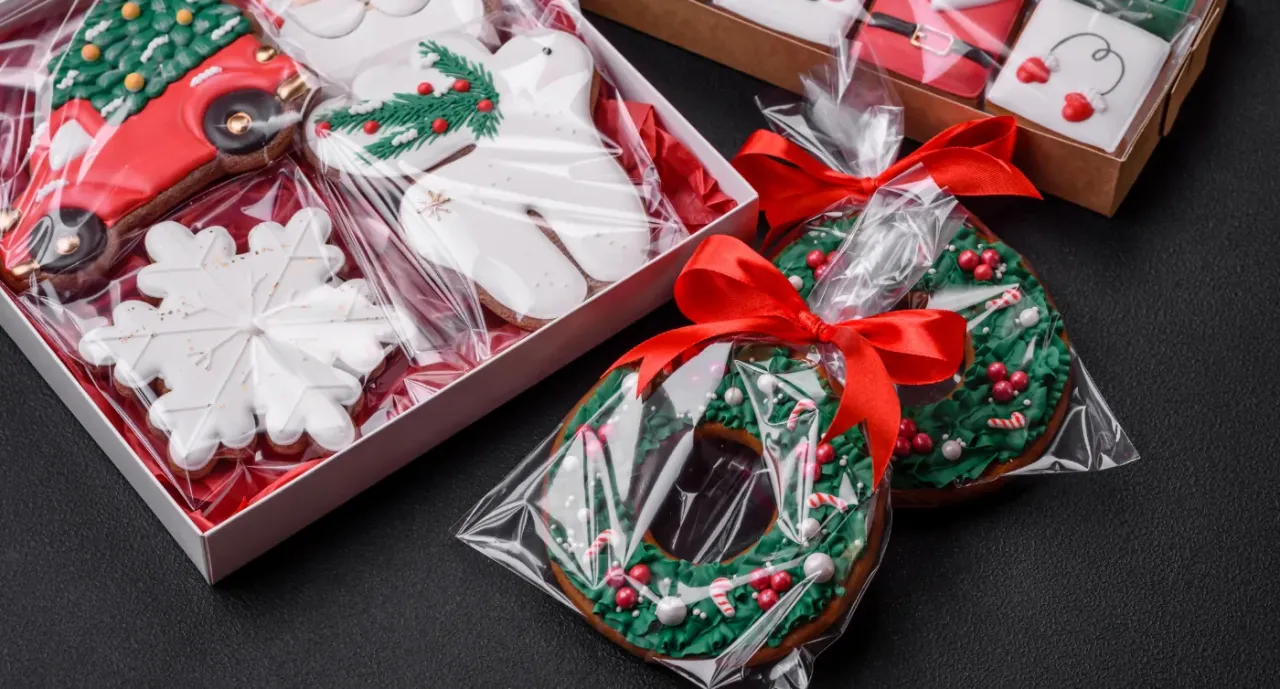 Zdjęcie Jak zapakować prezent w celofan - proste metody i triki na każdą okazję