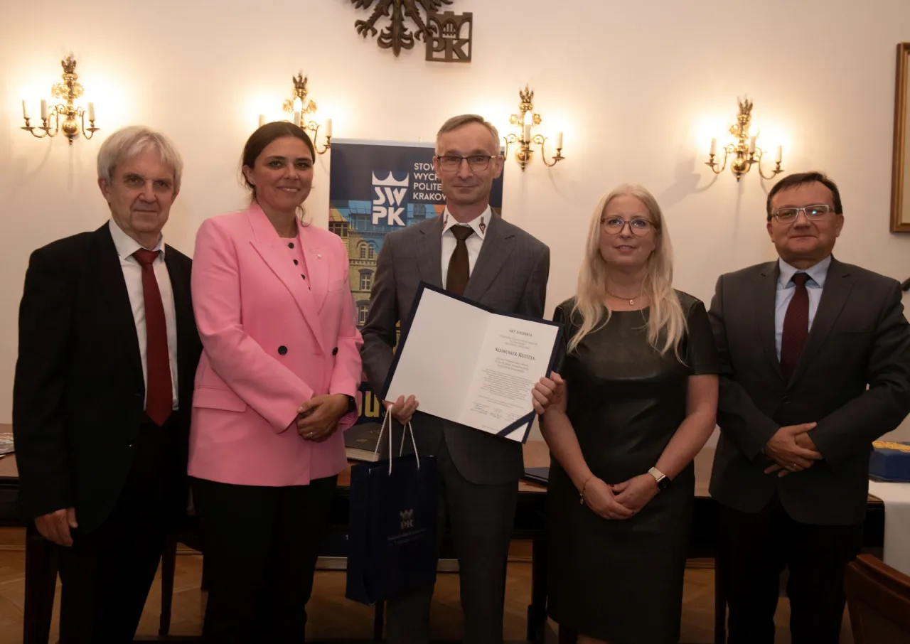 Zdjęcie Wojciech Kosowski: kim jest i czym się zajmuje? Kluczowe fakty