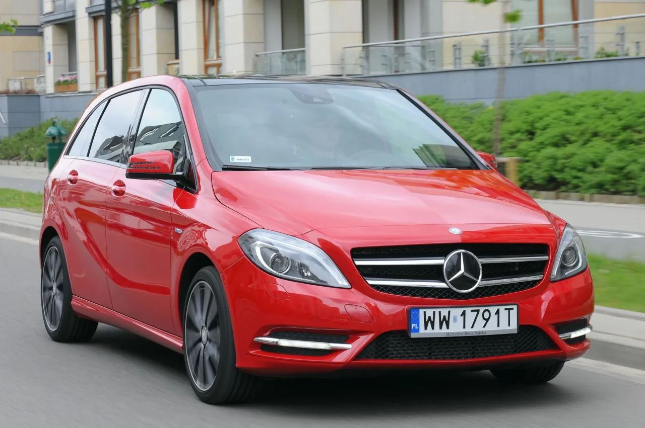 Zdjęcie Mercedes B Klasa W246 - jakie silniki wybrać, aby uniknąć problemów?