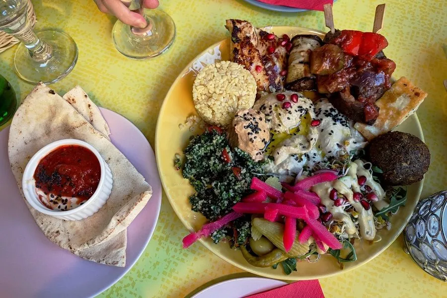 Zdjęcie Co zjeść w Łodzi? Najlepsze potrawy i restauracje, które musisz poznać