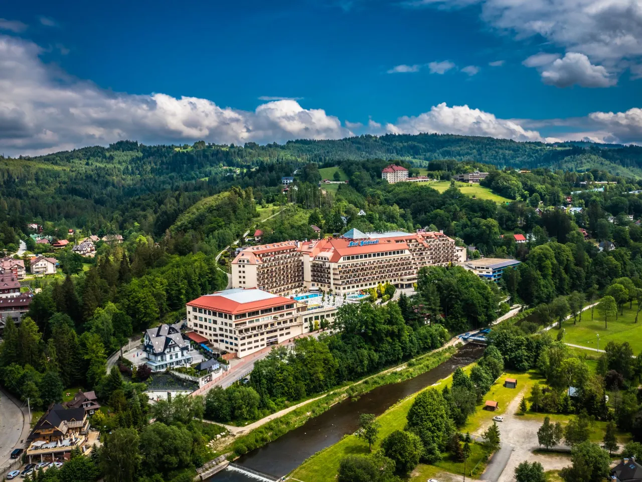 Zdjęcie Ile gwiazdek ma hotel Gołębiewski? Sprawdź, co naprawdę oznaczają oceny.