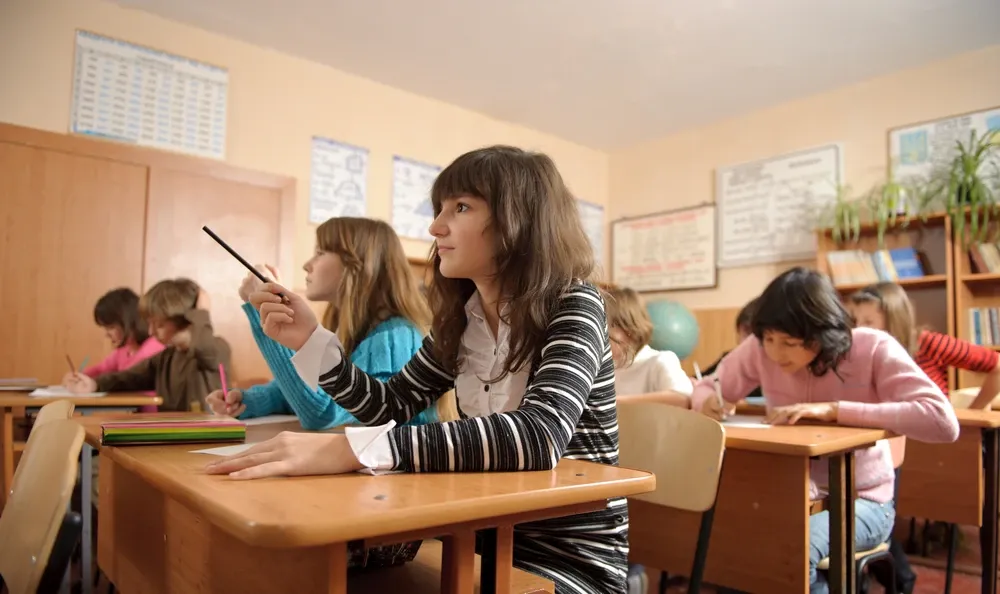 Zdjęcie Czy w 6 klasie jest fizyka? Dowiedz się, co naprawdę uczą w szkole